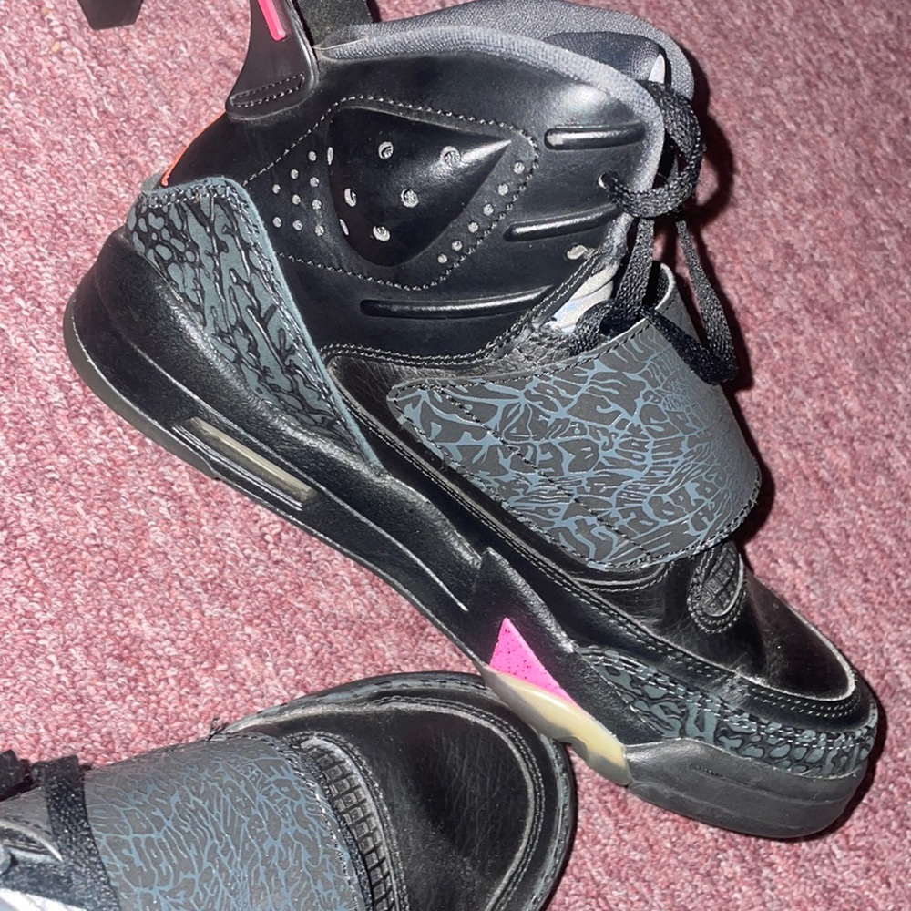 JORDAN RETRO 5
